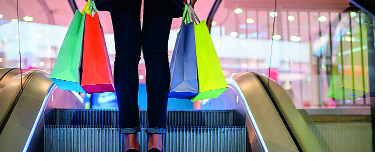 After shopping at the mall, bag is provided free of cost | मॉलमध्ये खरेदीनंतर पिशवी मोफतच द्यावी After shopping at the mall, bag is provided free of cost | मॉलमध्ये खरेदीनंतर पिशवी मोफतच द्यावी