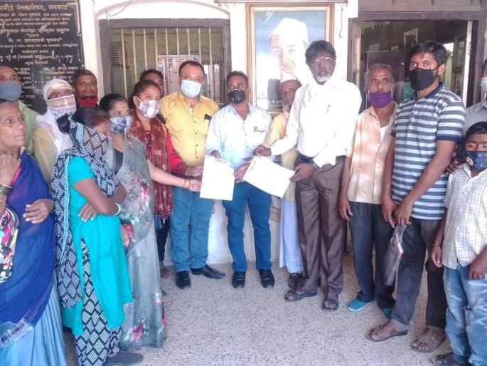 Statement to Manmad Municipal Corporation Administration to sweeten the Diwali of the disabled | दिव्यांगांची दिवाळी गोड करण्यासाठी मनमाड पालिका प्रशासनाला निवेदन Statement to Manmad Municipal Corporation Administration to sweeten the Diwali of the disabled | दिव्यांगांची दिवाळी गोड करण्यासाठी मनमाड पालिका प्रशासनाला निवेदन