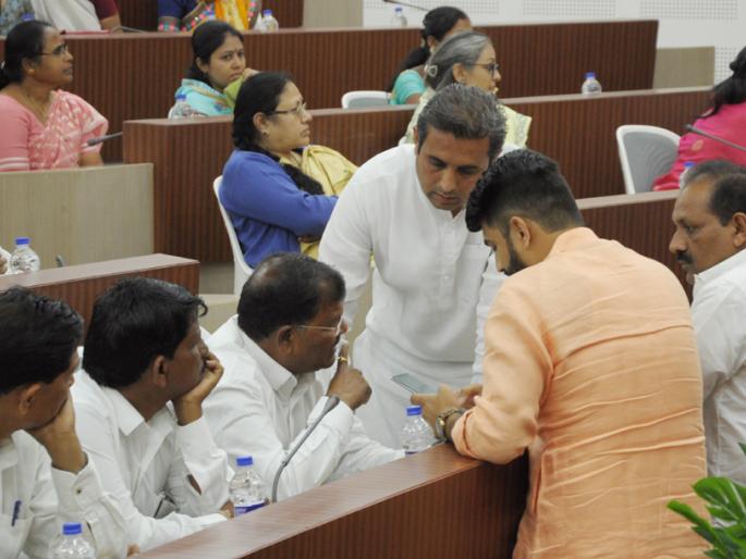 Who exactly is the opponent in the Zilla Parishad? | जिल्हा परिषदेत विरोधक आता नेमका कोण? Who exactly is the opponent in the Zilla Parishad? | जिल्हा परिषदेत विरोधक आता नेमका कोण?