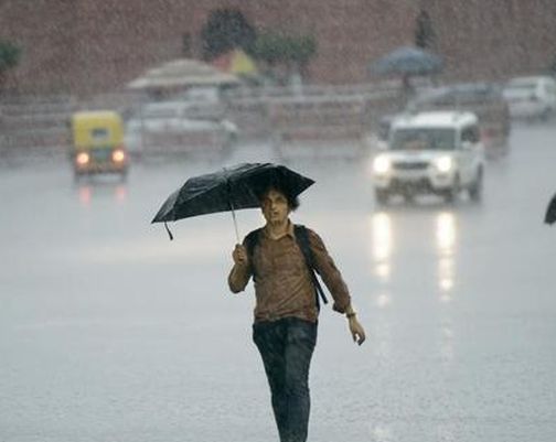 Precipitation alert for two days again in the district | जिल्ह्यात पुन्हा पावसाची रिपरिप दोन दिवस मुसळधारचा इशारा Precipitation alert for two days again in the district | जिल्ह्यात पुन्हा पावसाची रिपरिप दोन दिवस मुसळधारचा इशारा