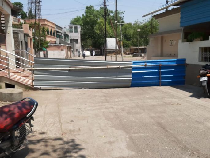 Nine members of Pachora's family of positive patients were quarantined | पाचोऱ्याच्या पॉझिटिव्ह रुग्णांच्या कुटुंबीयातील नऊ जण क्वॉरंटाईन Nine members of Pachora's family of positive patients were quarantined | पाचोऱ्याच्या पॉझिटिव्ह रुग्णांच्या कुटुंबीयातील नऊ जण क्वॉरंटाईन