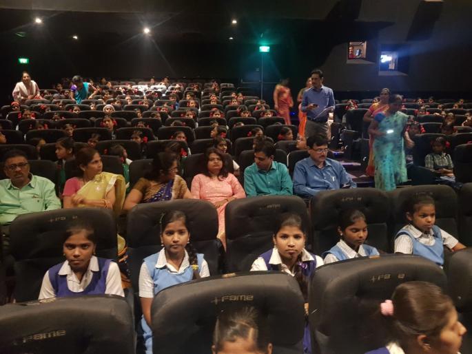 nashik,public,awareness,'padman',film | किशोरवयीन मुलींमध्ये ‘पॅडमन’द्वारे जनजागृती nashik,public,awareness,'padman',film | किशोरवयीन मुलींमध्ये ‘पॅडमन’द्वारे जनजागृती