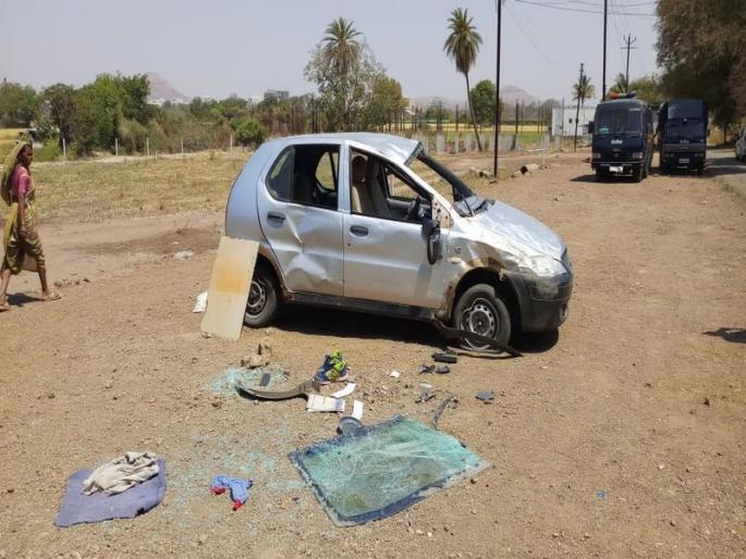 Three arrested: Dacoits-police encounter; Good morning thunder | तीघे ताब्यात : दरोडेखोर-पोलिसांमध्ये चकमक; भल्या पहाटे थरार