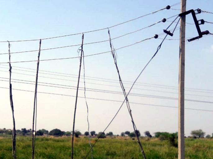 Parbhani: Lack of illegal water from 70 ponds along with Yeladri | परभणी : येलदरीसह ७० तलावांतून अवैध पाणी उपसा Parbhani: Lack of illegal water from 70 ponds along with Yeladri | परभणी : येलदरीसह ७० तलावांतून अवैध पाणी उपसा