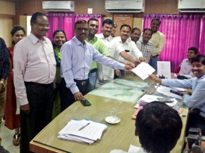 Parbhani: Sudden examination by Police Department of godown of Supply Department | परभणी : पुरवठा विभागाच्या गोदामाची पोलिसांकडून अचानक तपासणी Parbhani: Sudden examination by Police Department of godown of Supply Department | परभणी : पुरवठा विभागाच्या गोदामाची पोलिसांकडून अचानक तपासणी