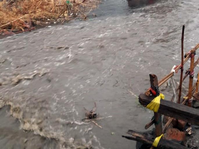 Rainfall of heavy rains in Purna, Manavat taluka: Parbhani | परभणी : पूर्णा, मानवत तालुक्यात जोरदार पावसाची हजेरी Rainfall of heavy rains in Purna, Manavat taluka: Parbhani | परभणी : पूर्णा, मानवत तालुक्यात जोरदार पावसाची हजेरी