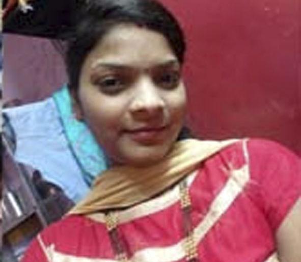 Satara: Marriage death in 12 hours after delivery, marriage incident in Karhad | सातारा : प्रसूतीनंतर बारा तासांत विवाहितेचा मृत्यू, कऱ्हाडातील घटना Satara: Marriage death in 12 hours after delivery, marriage incident in Karhad | सातारा : प्रसूतीनंतर बारा तासांत विवाहितेचा मृत्यू, कऱ्हाडातील घटना