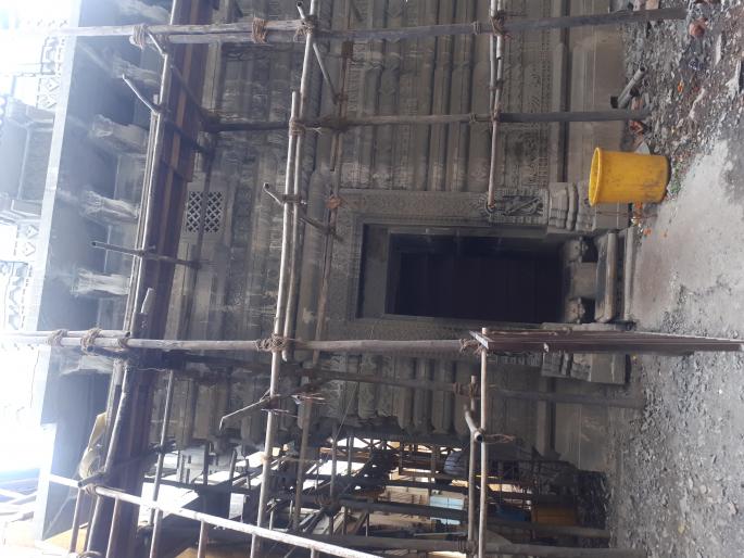 The work of Sant Nivruttinath Maharaj Samadhi Mandir has been going on at a slow pace for the last seven months | संत निवृत्तीनाथ महाराज समाधी मंदिराचे काम गेल्या सात महिन्यांपासून संथ गतीने The work of Sant Nivruttinath Maharaj Samadhi Mandir has been going on at a slow pace for the last seven months | संत निवृत्तीनाथ महाराज समाधी मंदिराचे काम गेल्या सात महिन्यांपासून संथ गतीने