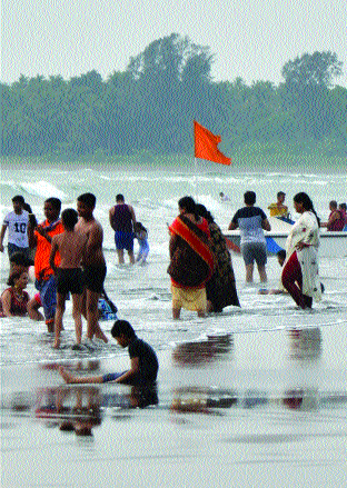 State 'hot', complete 'Konkan' cool tourism season | राज्य ‘हॉट’, कोकण ‘कूल’ पर्यटन हंगाम होणार फुल्ल State 'hot', complete 'Konkan' cool tourism season | राज्य ‘हॉट’, कोकण ‘कूल’ पर्यटन हंगाम होणार फुल्ल