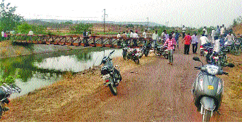 Death of father-son in drowning in Belchkate canal | बेळंकीत कालव्यात बुडून पिता-पुत्राचा मृत्यू Death of father-son in drowning in Belchkate canal | बेळंकीत कालव्यात बुडून पिता-पुत्राचा मृत्यू