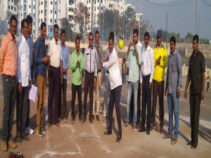 Aurangabad, Jalgaon, Beed's winning salute in state-level softball competition | राज्यस्तरीय सॉफ्टबॉल स्पर्धेत औरंगाबाद, जळगाव, बीडची विजयी सलामी Aurangabad, Jalgaon, Beed's winning salute in state-level softball competition | राज्यस्तरीय सॉफ्टबॉल स्पर्धेत औरंगाबाद, जळगाव, बीडची विजयी सलामी