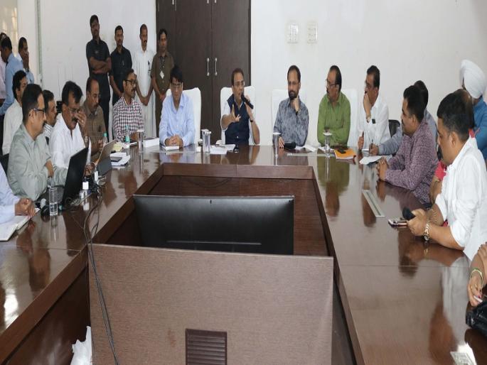 All-party consensus on implementation of the cluster will begin from Jan 1 | क्लस्टरच्या अंमलबजावणीवर सर्वपक्षीय सहमतीचे शिक्कामोर्तब, १ जानेवारी पासून सहा ठिकाणांचा सर्व्हे होणार सुरु All-party consensus on implementation of the cluster will begin from Jan 1 | क्लस्टरच्या अंमलबजावणीवर सर्वपक्षीय सहमतीचे शिक्कामोर्तब, १ जानेवारी पासून सहा ठिकाणांचा सर्व्हे होणार सुरु