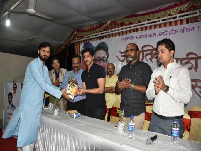 Encourage others to do business with yourself - The advice of Marathi entrepreneurs | स्वत:बरोबर इतरांनाही व्यवसाय करण्यास प्रोत्साहन करावे - मराठी उद्योजकांचा कानमंत्र