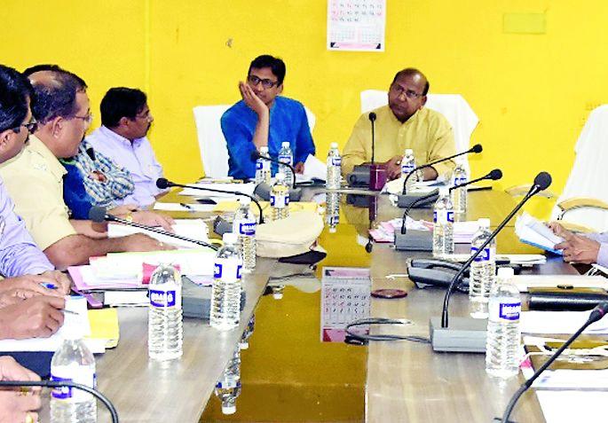 Arrangement of parking in the city | शहरात ठिकठिकाणी वाहनतळाची व्यवस्था करा