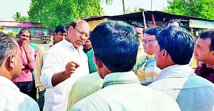 Work with the citizens in confidence | नागरिकांना विश्वासात घेऊन कार्य करा Work with the citizens in confidence | नागरिकांना विश्वासात घेऊन कार्य करा