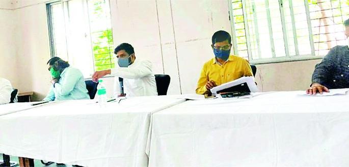 Officials should take ownership of vaccination | पदाधिकाऱ्यांंनी लसीकरणाची ओनरशिप घ्यावी Officials should take ownership of vaccination | पदाधिकाऱ्यांंनी लसीकरणाची ओनरशिप घ्यावी