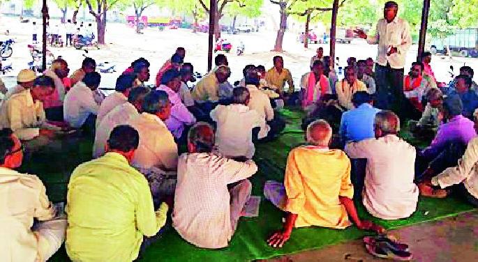 Elgar of sugarcane growers and workers | ऊस उत्पादक व कामगारांचा एल्गार