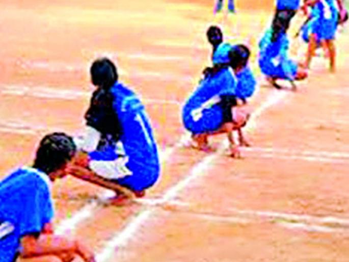 Students forgot about outdoor sports | विद्यार्थ्यांना पडला मैदानी खेळांचा विसर Students forgot about outdoor sports | विद्यार्थ्यांना पडला मैदानी खेळांचा विसर