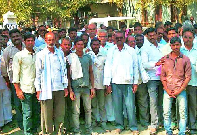 Public outcry against forest division | वनविभागाविरुद्ध जनक्षोभ