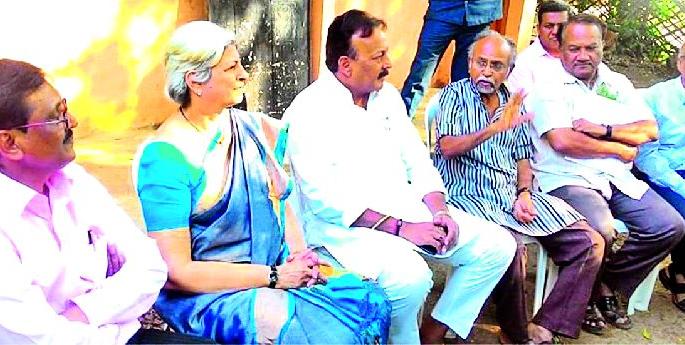 At the seminar program, at the center of 'Varhad' | संमेलनाच्या कार्यक्रमात ‘वऱ्हाड’ केंद्रस्थानी At the seminar program, at the center of 'Varhad' | संमेलनाच्या कार्यक्रमात ‘वऱ्हाड’ केंद्रस्थानी