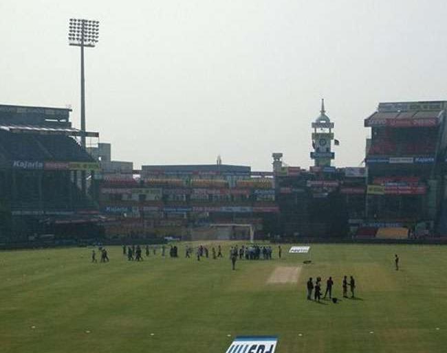 crisis before the start of the India's match... | भारताचा सामना सुरु होण्यापूर्वीच संकटात; पण असं घडलं तरी काय...