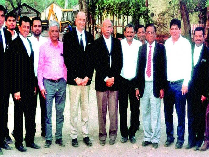 Police Department Immigrants; The Court's control over the land | पोलिसांचे विभाग स्थलांतरित ; न्यायालयास जागेचा ताबा Police Department Immigrants; The Court's control over the land | पोलिसांचे विभाग स्थलांतरित ; न्यायालयास जागेचा ताबा