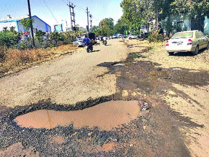Ambad road potholes | अंबडमधील रस्ते खड्ड्यात Ambad road potholes | अंबडमधील रस्ते खड्ड्यात