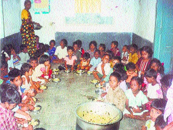 Nagar panchayat- Anganwadi got stuck in the Zilla Parishad dispute | नगर पंचायत - जिल्हा परिषदेच्या वादात अंगणवाड्या अडकल्या Nagar panchayat- Anganwadi got stuck in the Zilla Parishad dispute | नगर पंचायत - जिल्हा परिषदेच्या वादात अंगणवाड्या अडकल्या