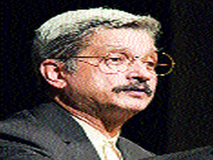  "I used to experiment with Vinayak Damodar Savarkar's one-time experiment | ‘मी विनायक दामोदर सावरकर’चा एकपात्री प्रयोग रंगला