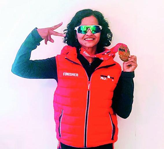 Triathlon race; Sunita Dhote wins Lady Ironman | ट्रायथलॉन शर्यत; सुनीता धोटे ‘लेडी आयर्नमॅन’