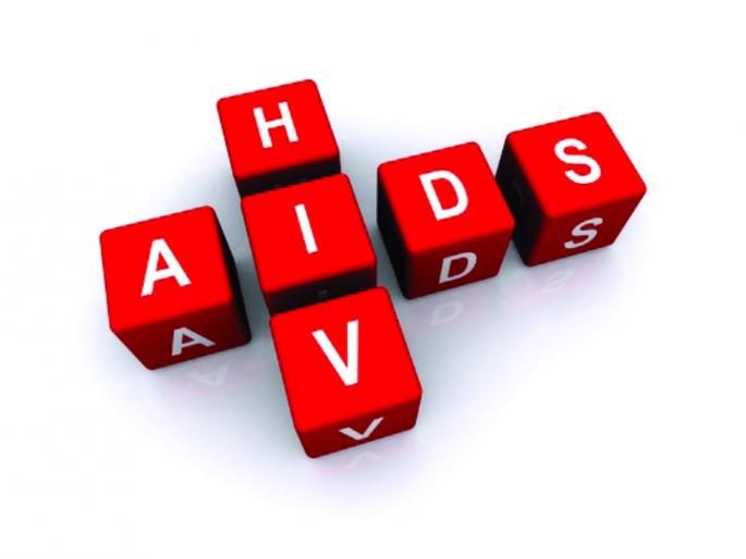 Due to old criteria HIV patient missing assisted help in state | उत्पन्नाच्या जुन्या निकषांमुळे राज्यातील एचआयव्हीग्रस्त मदतीपासून वंचित Due to old criteria HIV patient missing assisted help in state | उत्पन्नाच्या जुन्या निकषांमुळे राज्यातील एचआयव्हीग्रस्त मदतीपासून वंचित