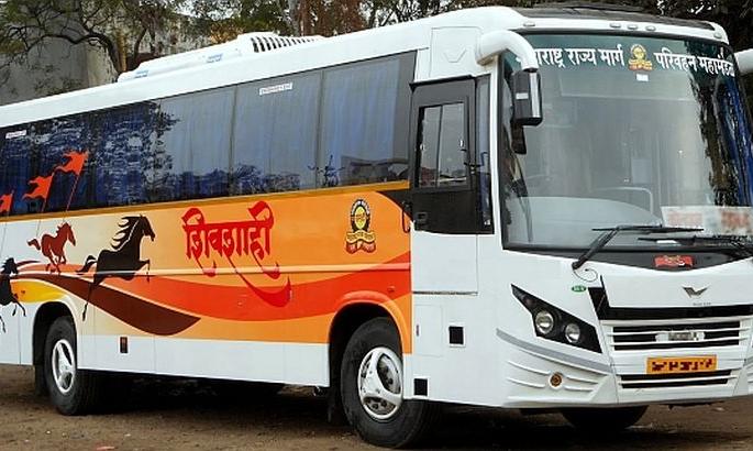 ST's 'Shivshahi' buses are in dirty condition | एसटीच्या ‘शिवशाही’चा बेरंग; अस्वच्छतेने प्रवासी त्रस्त ST's 'Shivshahi' buses are in dirty condition | एसटीच्या ‘शिवशाही’चा बेरंग; अस्वच्छतेने प्रवासी त्रस्त