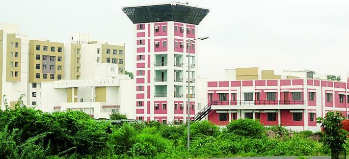 The only Fire Engineering College in India, running without 24 courses | २४ अभ्यासक्रमाविनाच चालतेय भारतातील एकमेव फायर इंजिनियरींग कॉलेज