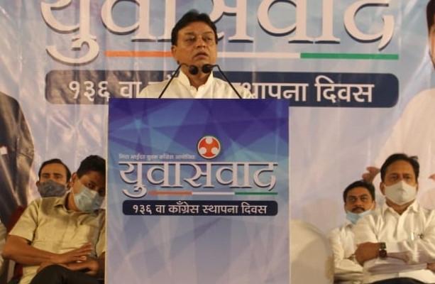 'Constitution of the country is the scripture of the country, but the BJP-Sangh, muzaffar hussain caused quarrels over caste' | 'देशाचे संविधान हाच देशाचा धर्मग्रंथ, पण भाजपा-संघाने जातीधर्मात भांडणे लावली' 'Constitution of the country is the scripture of the country, but the BJP-Sangh, muzaffar hussain caused quarrels over caste' | 'देशाचे संविधान हाच देशाचा धर्मग्रंथ, पण भाजपा-संघाने जातीधर्मात भांडणे लावली'