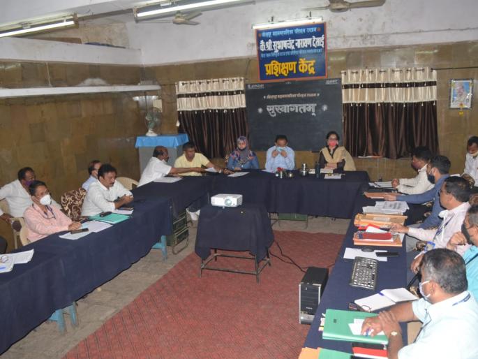 KMT hit by administration, staff coordination | केएमटीला प्रशासन, कर्मचाऱ्यांच्या समन्वयामुळे फटका KMT hit by administration, staff coordination | केएमटीला प्रशासन, कर्मचाऱ्यांच्या समन्वयामुळे फटका