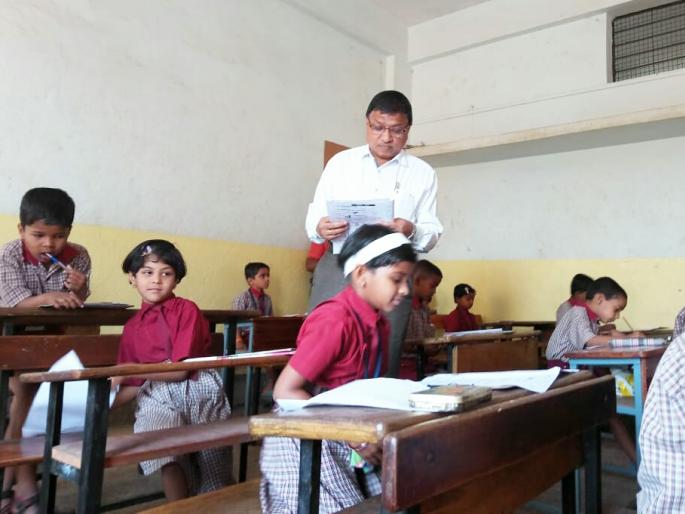 Commissioner Kulghetti became supervisor, interactive dialogue with the candidate | आयुक्त कलशेट्टी बनले पर्यवेक्षक, परीक्षार्थी विद्यार्थ्यांशी साधला संवाद Commissioner Kulghetti became supervisor, interactive dialogue with the candidate | आयुक्त कलशेट्टी बनले पर्यवेक्षक, परीक्षार्थी विद्यार्थ्यांशी साधला संवाद