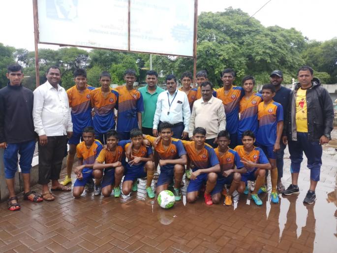 State level school hockey tournament: Kolhapur, Pune division team's bet | राज्यस्तरीय शालेय हॉकी स्पर्धा : कोल्हापूर, पुणे विभागाची संघाची बाजी State level school hockey tournament: Kolhapur, Pune division team's bet | राज्यस्तरीय शालेय हॉकी स्पर्धा : कोल्हापूर, पुणे विभागाची संघाची बाजी