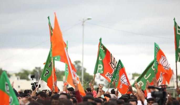 BJP opposes monsoon elections; Election Commission to meet on Monday | पावसाळ्यातील निवडणुकांना भाजपचा विरोध; सोमवारी घेणार निवडणूक आयोगाची भेट BJP opposes monsoon elections; Election Commission to meet on Monday | पावसाळ्यातील निवडणुकांना भाजपचा विरोध; सोमवारी घेणार निवडणूक आयोगाची भेट