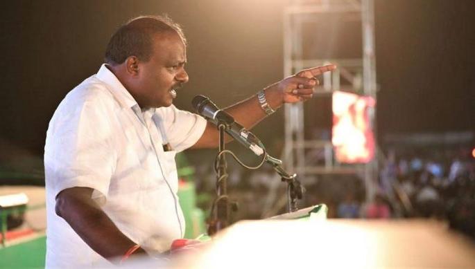 Finally, the expansion of the Cabinet Minister of Karnataka Government; Two ministers took oath | अखेर कर्नाटकात कुमारस्वामी सरकारचा मंत्रिमंडळ विस्तार; दोन मंत्र्यांनी घेतली शपथ Finally, the expansion of the Cabinet Minister of Karnataka Government; Two ministers took oath | अखेर कर्नाटकात कुमारस्वामी सरकारचा मंत्रिमंडळ विस्तार; दोन मंत्र्यांनी घेतली शपथ