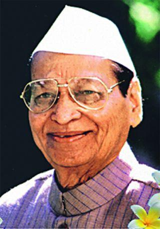 Blood donation on July 2 for Babuji's birth anniversary | बाबूजींच्या जयंतीनिमित्त २ जुलै रोजी रक्तदान