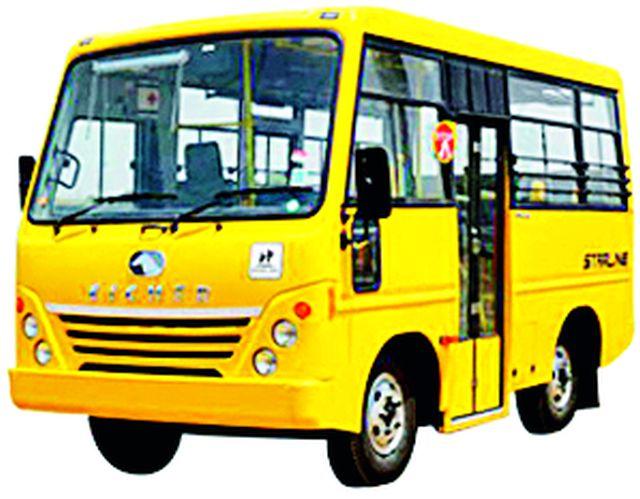 'Lost' female attendant in school bus | स्कूल बसमध्ये महिला अटेंडन्टला ‘खो’ 'Lost' female attendant in school bus | स्कूल बसमध्ये महिला अटेंडन्टला ‘खो’