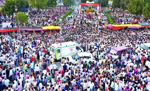 Introduction to humanity on the pilgrimage of humanity | मानवतेच्या तीर्थावर माणुसकीचा परिचय Introduction to humanity on the pilgrimage of humanity | मानवतेच्या तीर्थावर माणुसकीचा परिचय