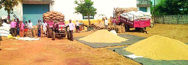 There is no cheating on the chest | धानाचे चुकारे मिळालेच नाही