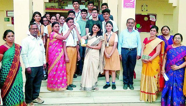 Maharishi Parag district is the first in the district | महर्षीचा पराग जिल्ह्यात प्रथम Maharishi Parag district is the first in the district | महर्षीचा पराग जिल्ह्यात प्रथम