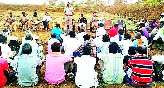 Functioning of Police Station on Roho Work | रोहयो कामावर फिरत्या पोलीस ठाण्याचे कामकाज