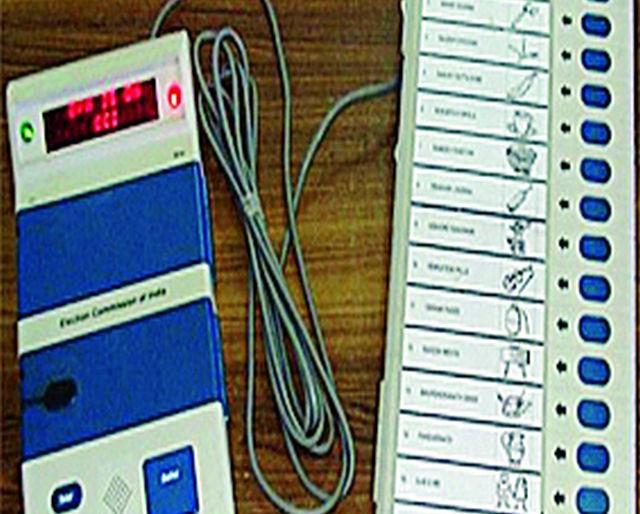 Sakoli leads; Gondia trailing | साकोली आघाडीवर; गोंदिया पिछाडीवर Sakoli leads; Gondia trailing | साकोली आघाडीवर; गोंदिया पिछाडीवर