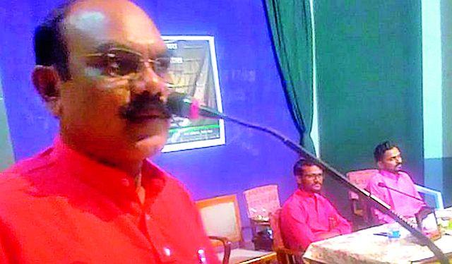 True Poetry is the only way to show the pain of the toxins of poets | शोषितांच्या वेदना काव्यातून मांडणे हेच खरे काव्यप्रयोजन