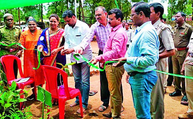 Launch 'Seedlings Your Dari' | 'रोपे आपल्या दारी' चा शुभारंभ Launch 'Seedlings Your Dari' | 'रोपे आपल्या दारी' चा शुभारंभ