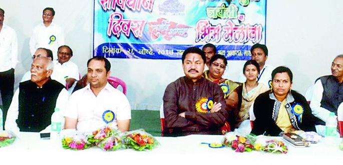 The need of the hour is to gather together the Brahmins | बहुजनांनी एकत्र येणे काळाची गरज The need of the hour is to gather together the Brahmins | बहुजनांनी एकत्र येणे काळाची गरज