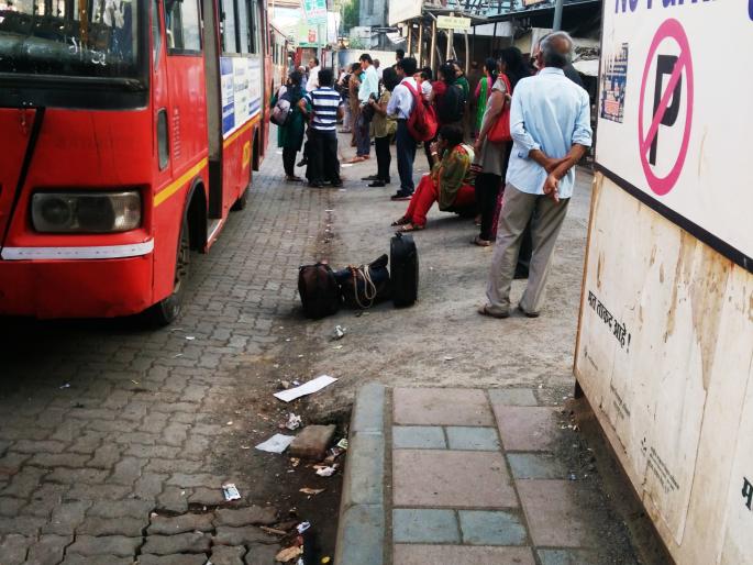 The Kalyan-Dombivli transported from Titwala station to Mahagnyesh Temple | कल्याण-डोंबिवली परिवहनची टिटवाळा स्टेशन ते महागणेश मंदिर सेवा बंद The Kalyan-Dombivli transported from Titwala station to Mahagnyesh Temple | कल्याण-डोंबिवली परिवहनची टिटवाळा स्टेशन ते महागणेश मंदिर सेवा बंद